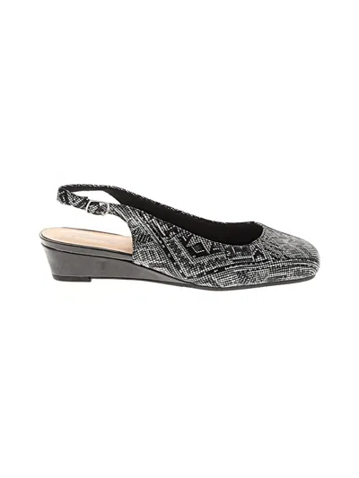 Pre-owned Trotters Flats In Black