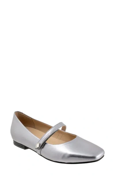 Trotters Hazel Mary Jane Flat In Gray