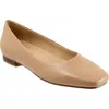 Trotters Honor Flat In Brown