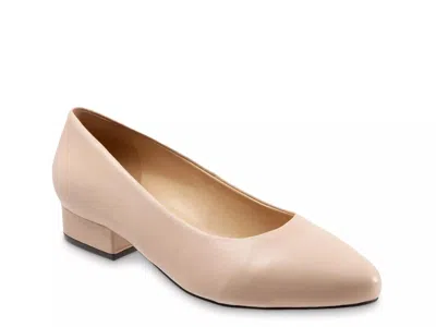 Trotters Jewel Pump In Brown