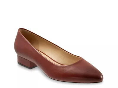 Trotters Jewel Pump In Brown