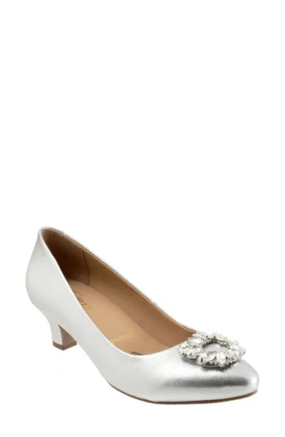 Trotters Kate Kitten Heel Pump In Gray