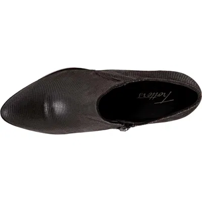 Trotters Keegan Black Lizard Leather T2059-008 Women's