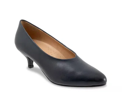 Trotters Kimber Pump In Blue