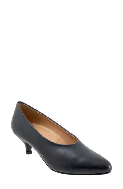 Trotters Kimber Pump In Navy