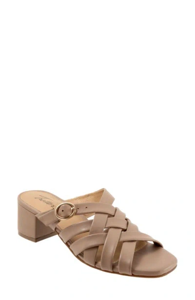 Trotters Lauri Woven Slide Sandal In Taupe