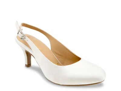 Trotters Lexi Slingback Pump In White