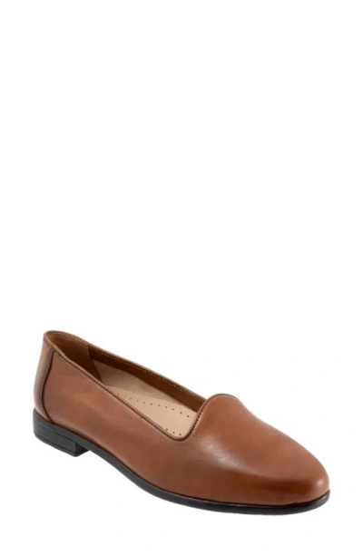 Trotters Liz Lux Flat In Brown