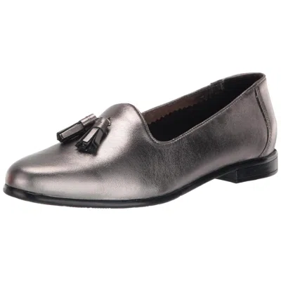 Trotters Liz Tassel Pewter T2224-033 Women's In Gray