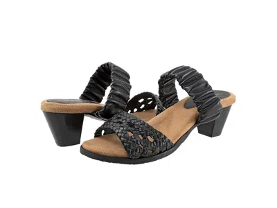 Trotters Mae In Black