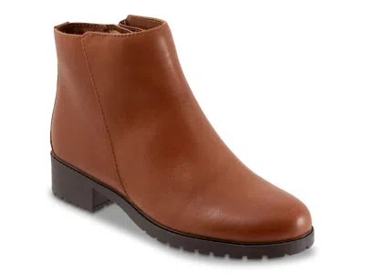 TROTTERS TROTTERS MARGO BOOTIE