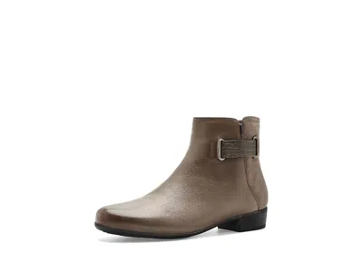 Trotters Maxwell Women's Boots Grey/grey Suede: 5.5 M (b), Leather
