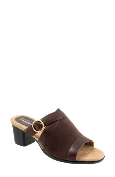 Trotters Mitzie Slide Sandal In Navy