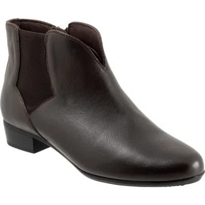 Trotters Monroe Side Zip Ankle Bootie In Brown