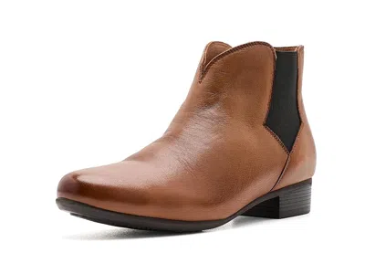 Trotters Monroe Women's Boots Luggage: 10 M (b) In Brown
