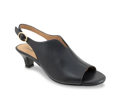 Trotters Norma Slingback Sandal In Black