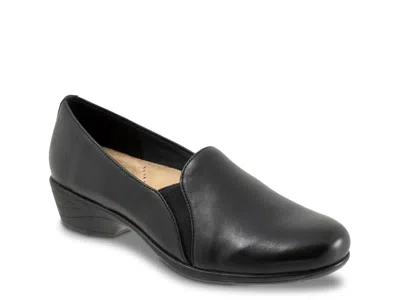 Trotters Reagan Pump In Black