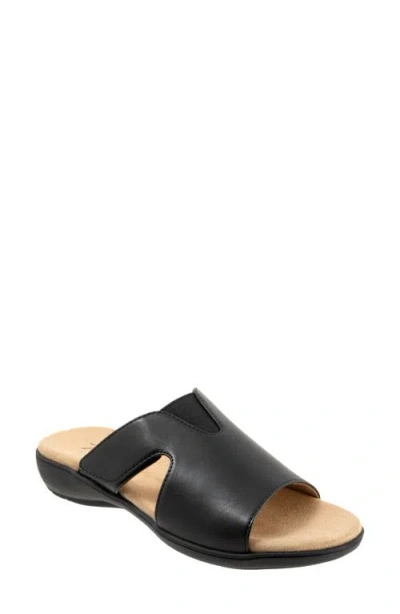 Trotters Roxine Slide Sandal In Black