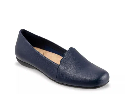 Trotters Sage Loafer In Blue