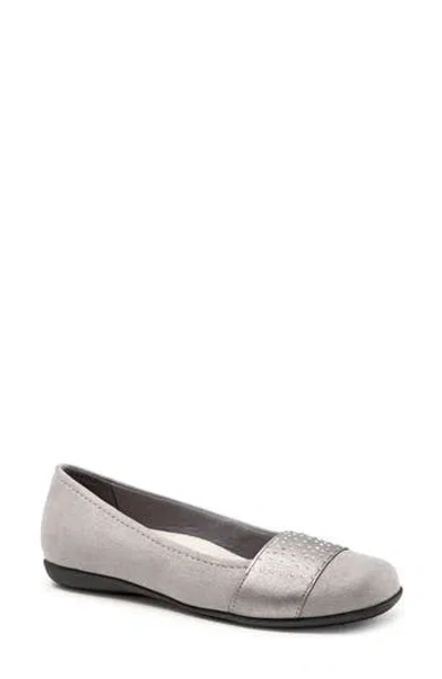Trotters Samantha Flat In Multi