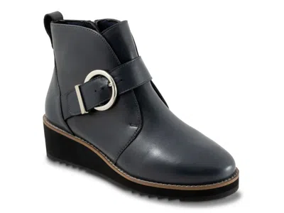 Trotters Wendi Wedge Bootie In Blue