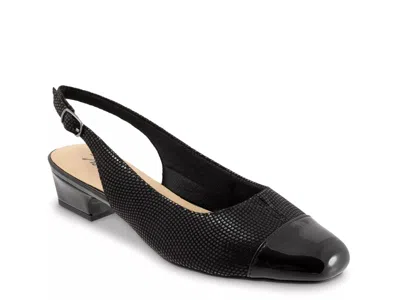Trotters Wide Width Dea Pump In Multi
