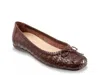 Trotters Wide Width Gillian Ballet Flat In Burgundy