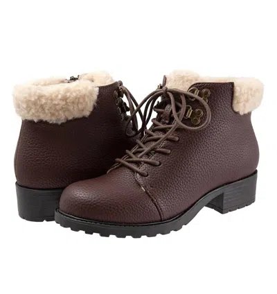 Trotters Women's Becky 2.0 Boot - Ww Width In Dark Brown