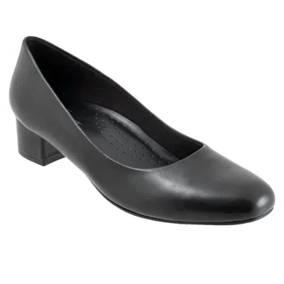 Trotters Women's Dream Slip-on Pump In Black