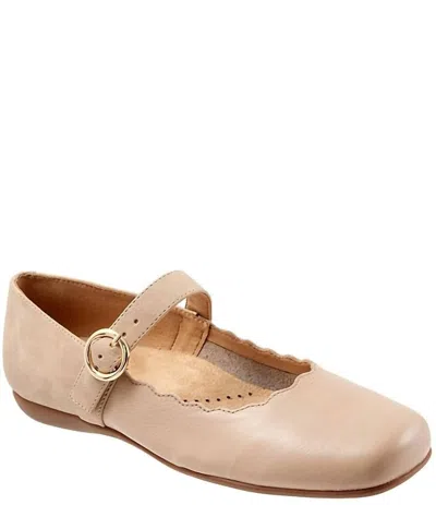 Trotters Women's Sugar Shoes In Nude In Brown