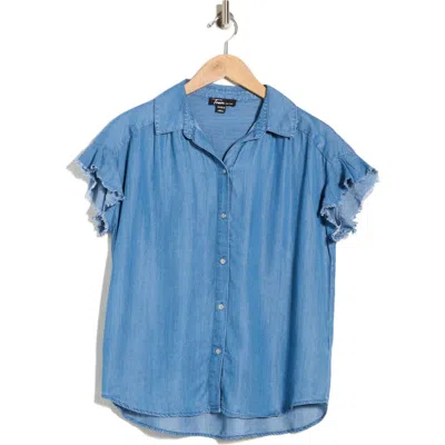 Trove New York The Fray Denim Top In Blue