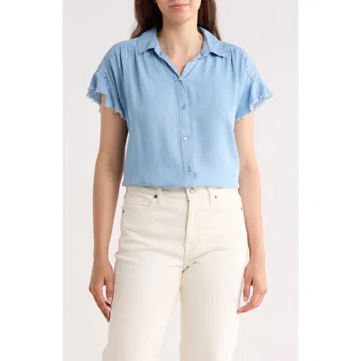 Trove New York The Fray Denim Top In Blue