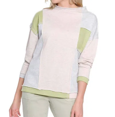 Tru Luxe Colorblock Knit Top In Green Multi In White