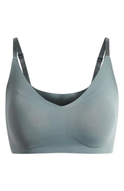 True & Co. The True Body Triangle Convertible Strap Bralette In Blue