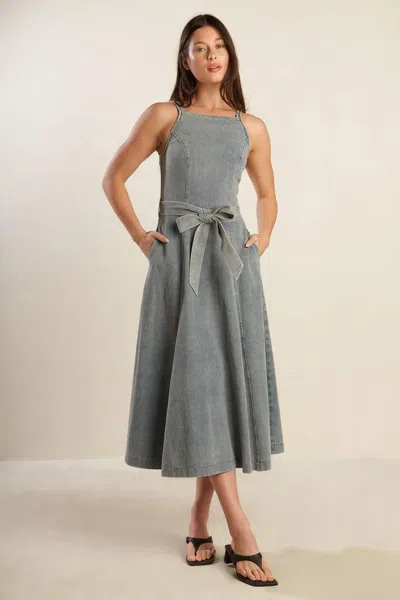 Truedames A Day At The Vineyard Denim Midi Dress In Gray