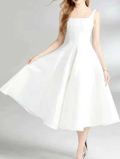 Truedames A-line Silhouette Midi Sleeveless Dress In White