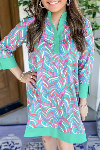 Truedames Abstract Print Split Neck Bracelet Sleeve Shift Dress In Green