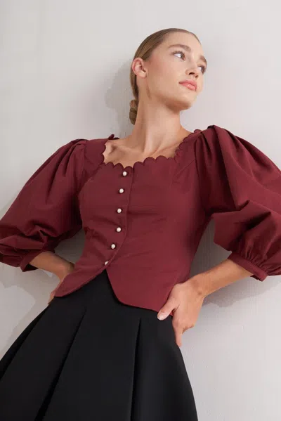 Truedames Amour Scallop Woven Top In Red