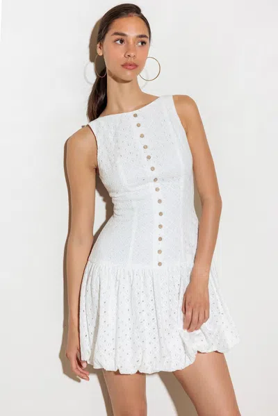 Truedames At First Glance Woven Mini Dress In White