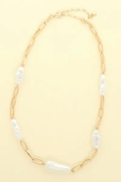 Truedames Baroque Pearl Necklace In Gold