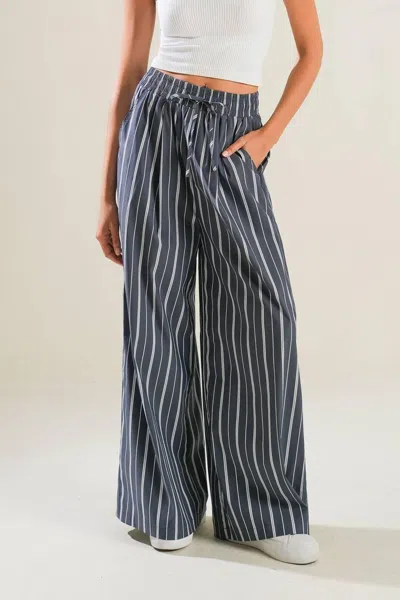 Truedames Behind The Grin Woven Pants In Gray