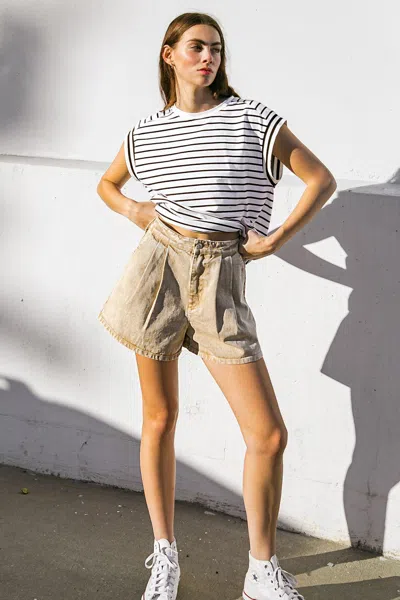 Truedames Better Days Ahead Twill Shorts In Gold