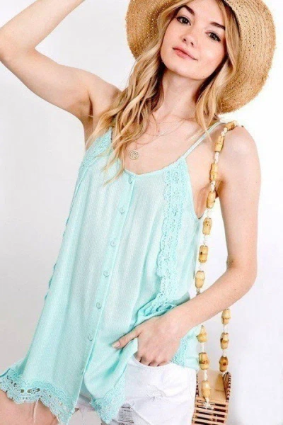 Truedames Boho Scallop Lace Trim Detailed Button Down Solid Subtle Textured Slit Side Overlay Layered Cami Top In Green