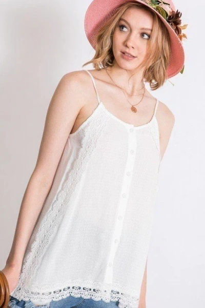 Truedames Boho Scallop Lace Trim Detailed Button Down Solid Subtle Textured Slit Side Overlay Layered Cami Top In White