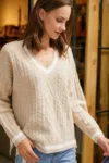 Truedames Braid Knit V Neck Sweater In Sand