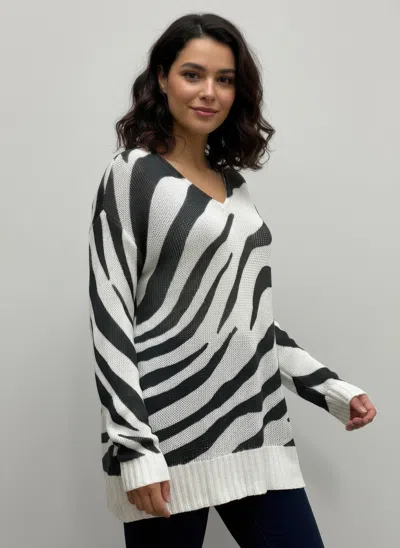 Truedames By Design Pull Over Sweater In Multi