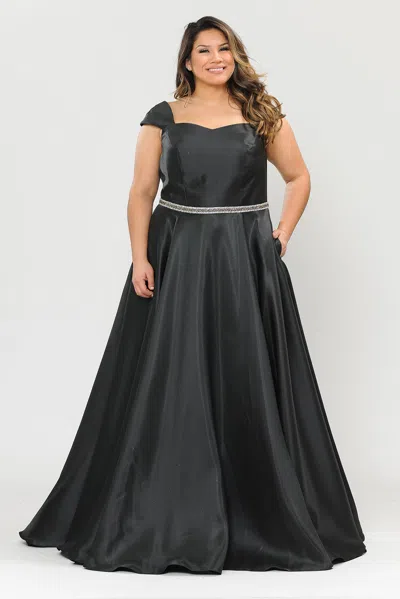 Truedames Cap Sleeve Plus Size Gown In Black