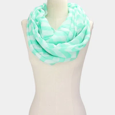 Truedames Casual Chevron Loop Scarf In Green