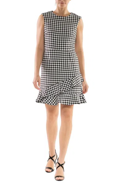 Truedames Checkerboard Round Neckline Sleeveless Ruffle Tier Hem Shift Above-the-knee Mini Short Dress In Multi