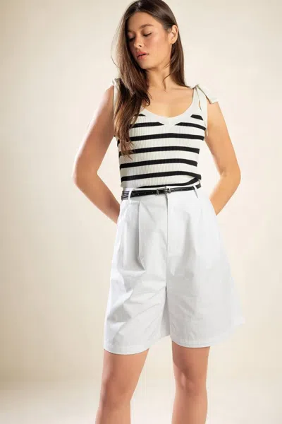 Truedames City Strolls Woven Bermuda Shorts In White